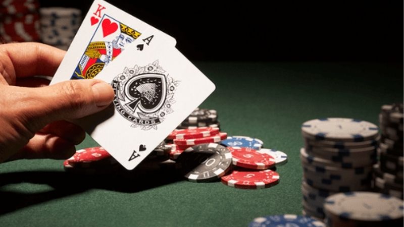 Xì Dách Xì Lát Là Gì? Hiểu Đúng Trước Khi Vào Bàn Chơi